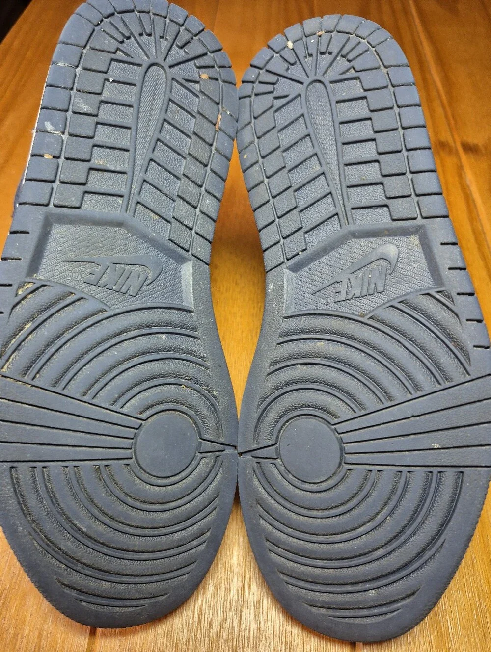 Nike Sneakers - Mens Size 8